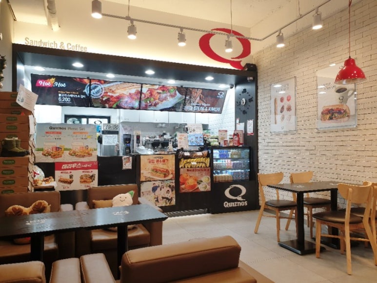 퀴즈노스 파주운정점 이미지