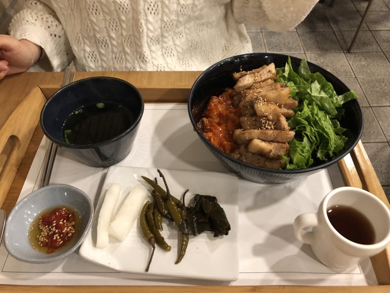 어스앤어스 이미지