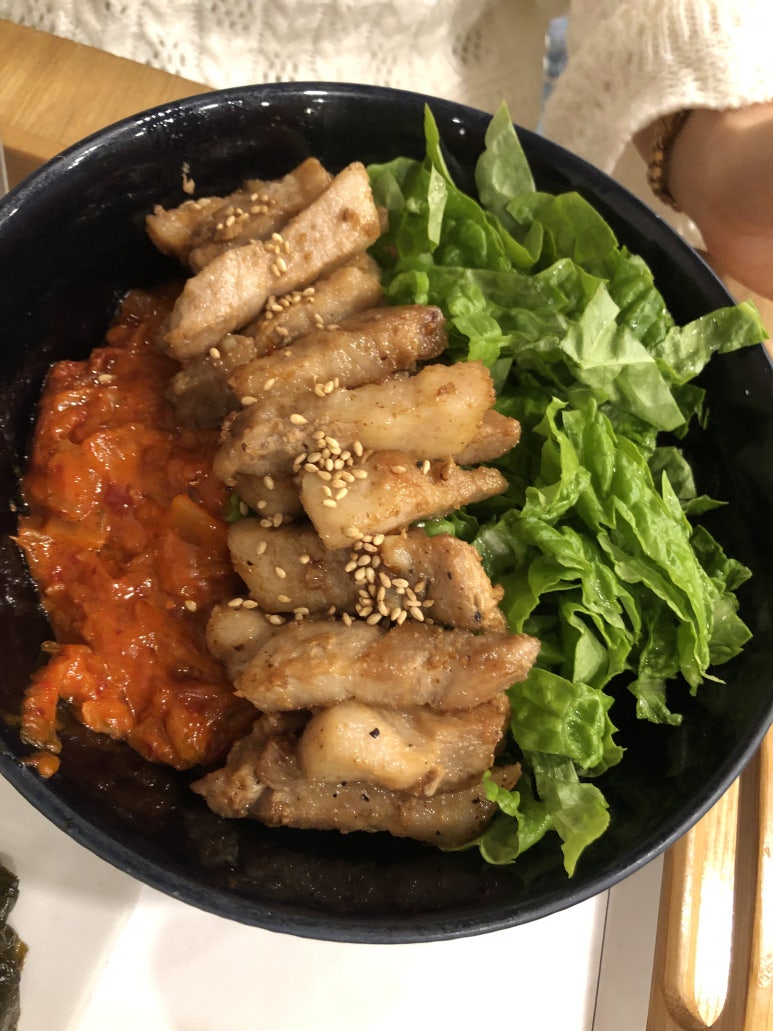 어스앤어스 이미지