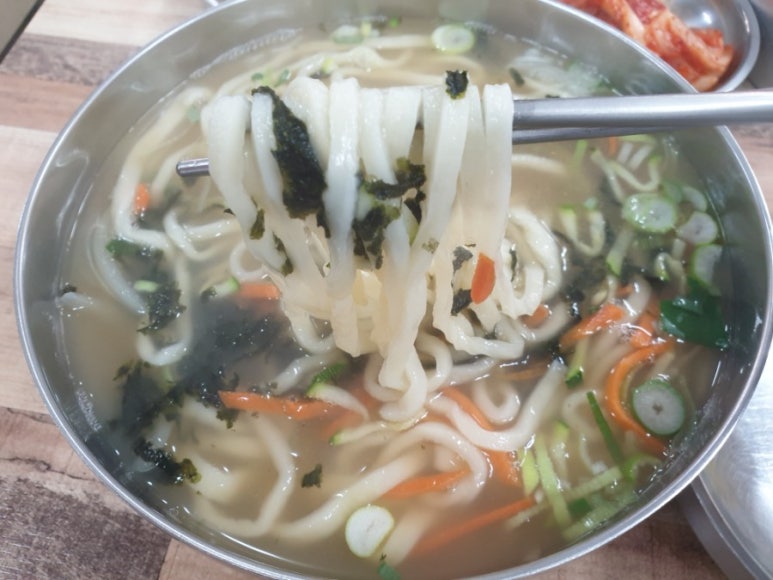 순봉홍두깨손칼국수 이미지