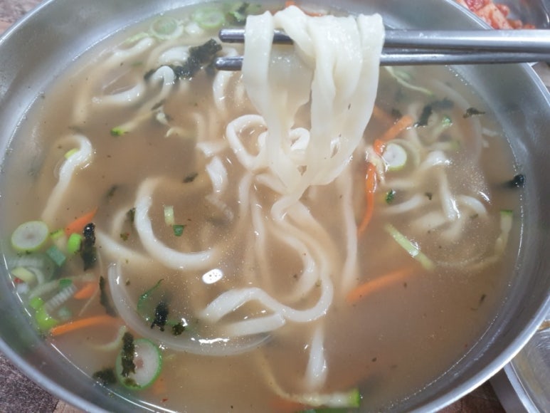 순봉홍두깨손칼국수 이미지