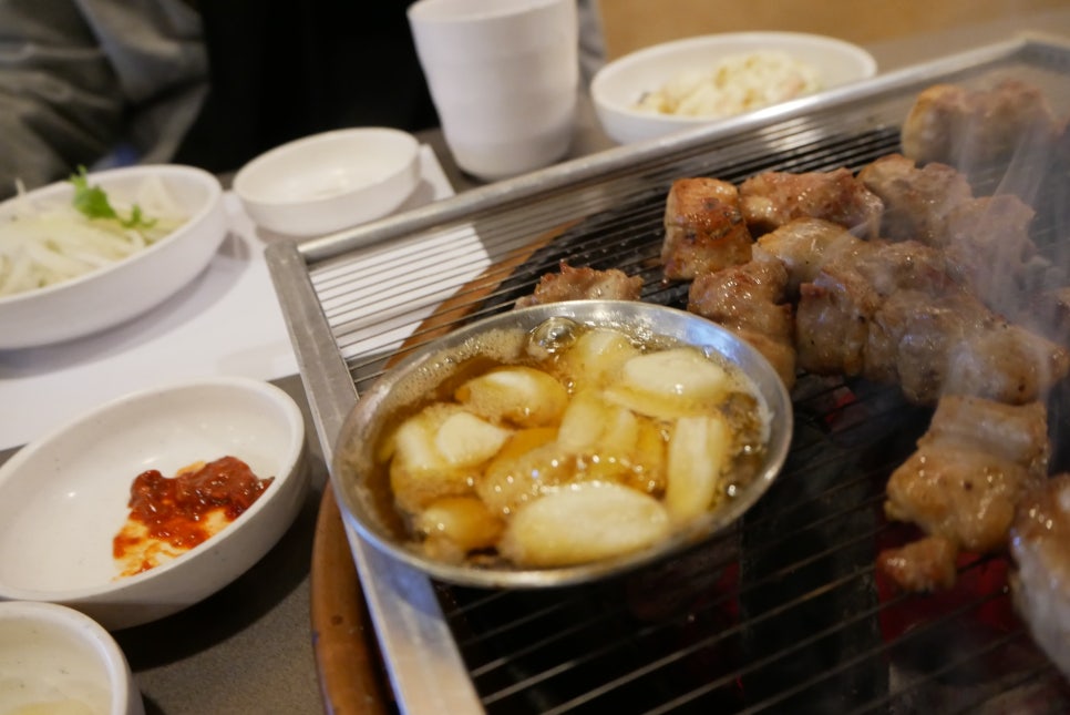 솥밥삼겹살 이미지