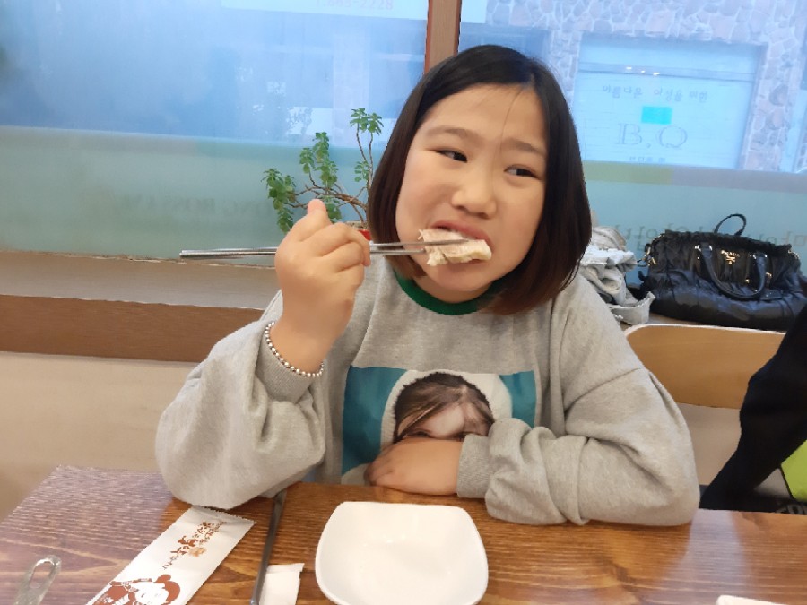 돈통마늘보쌈 이미지