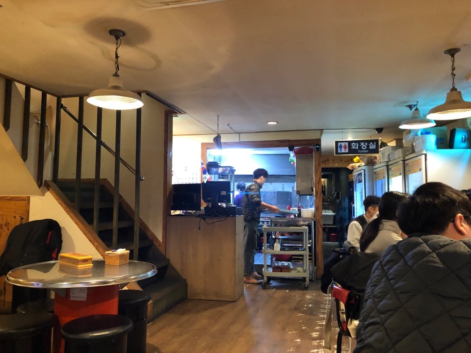 모퉁이생고기 이미지