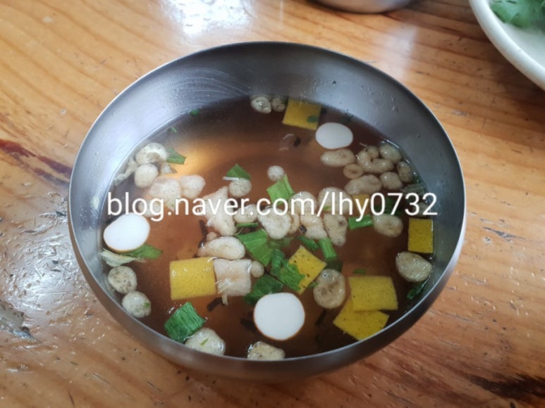 삐뚤이칼국수 이미지