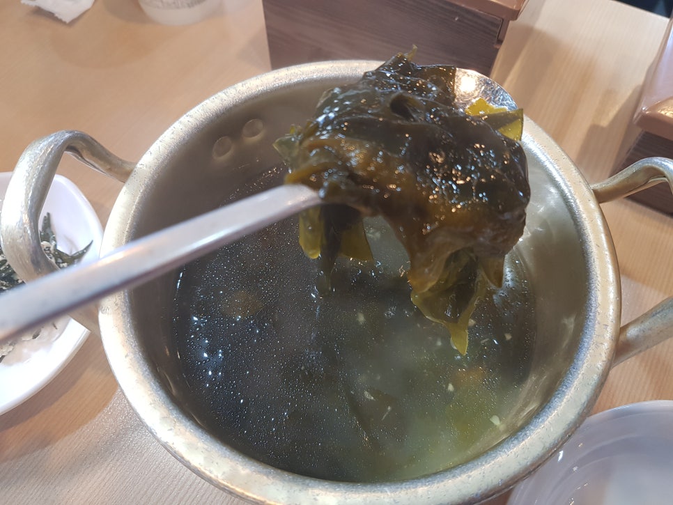 강릉엄지네꼬막집 이미지