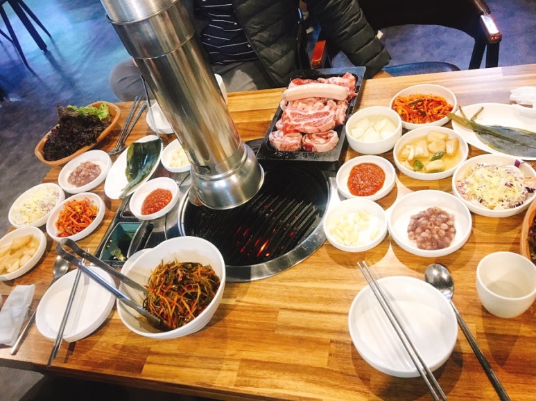 흑돼지삼백식당홍천점 이미지