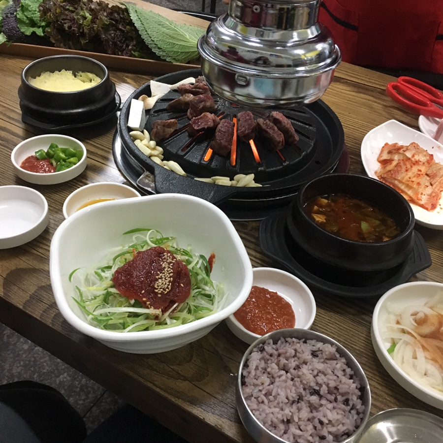 돼지우리 이미지