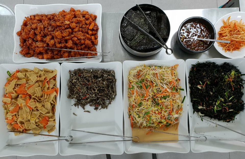 엄마반찬뷔페 이미지