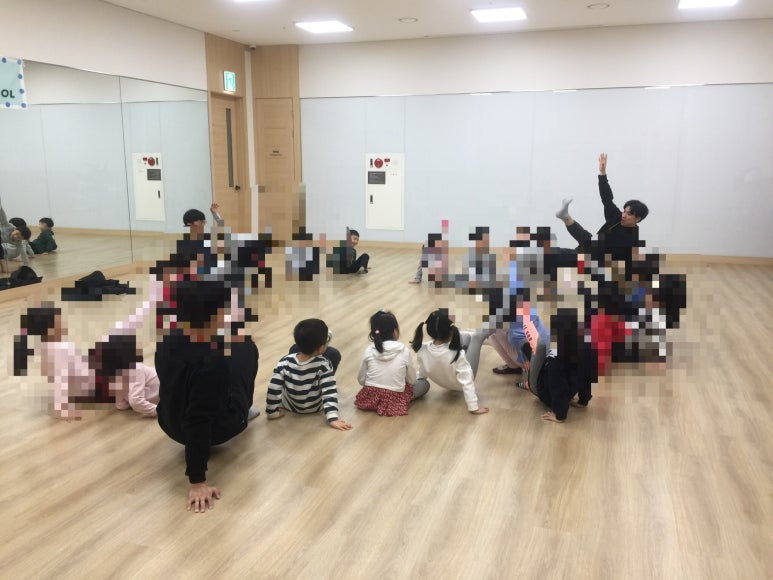 퍼니레포츠 이미지