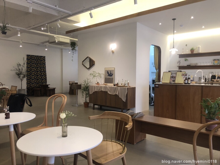1009 COFFEE 이미지