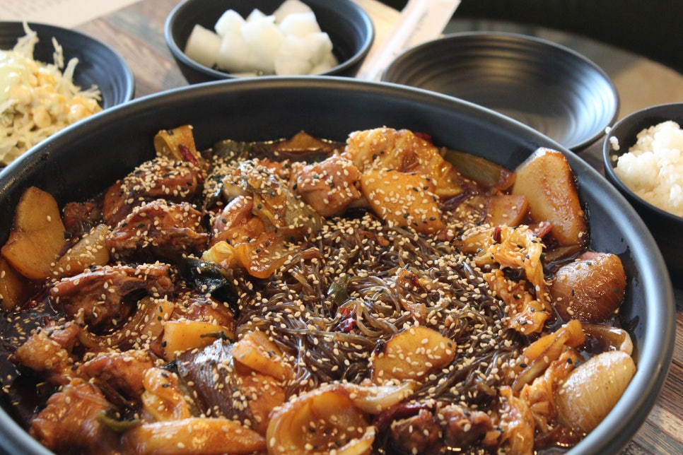 엄지찜닭 이미지
