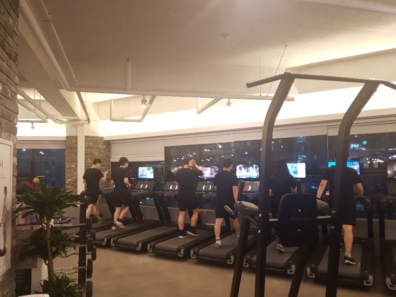 굿휘트니스 이미지