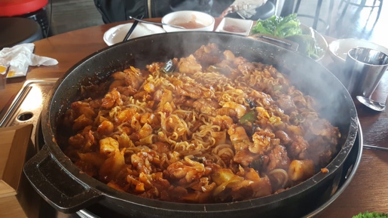 뽀글뽀글닭갈비 이미지