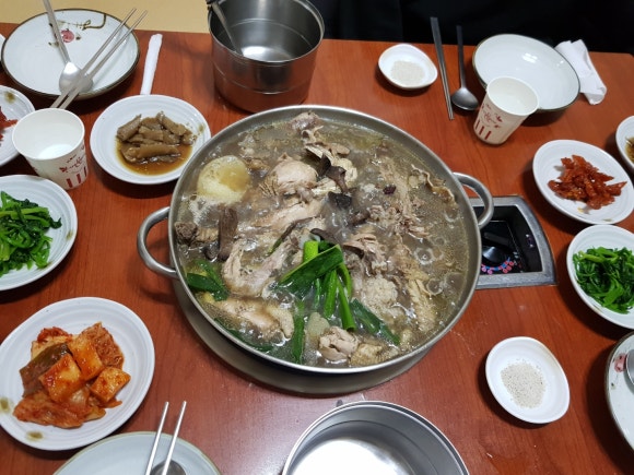 류의자능이버섯백숙 이미지