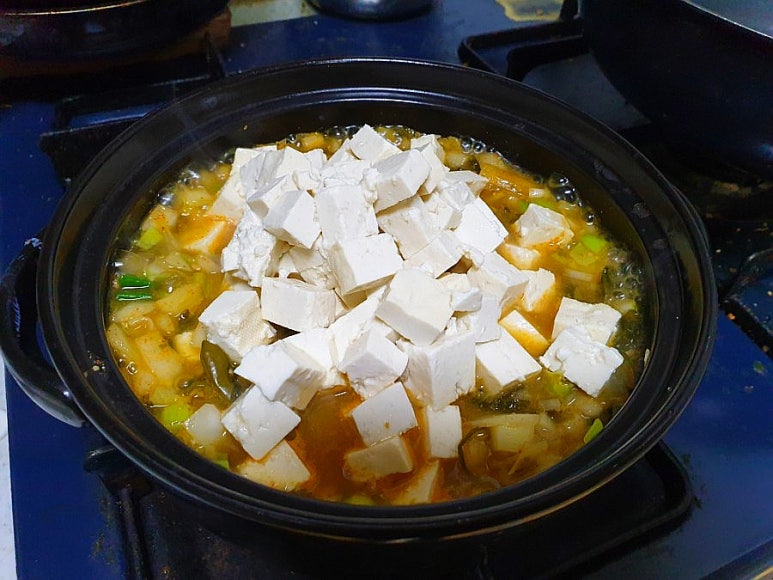 친구네 짜글이 이미지