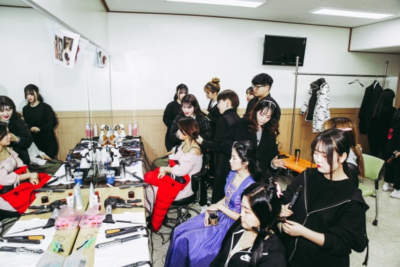 쉬즈헤어 이미지