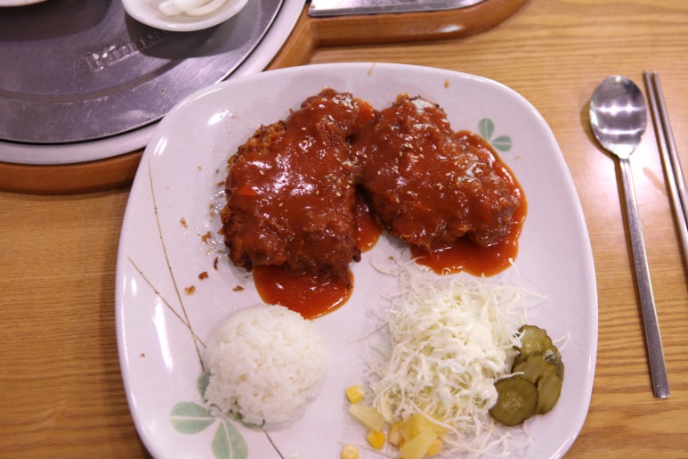봄내수제돈까스 이미지