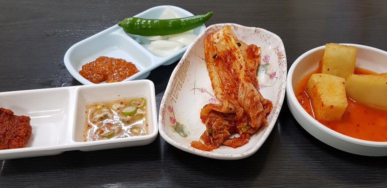 얼큰이 순대국 감자탕 이미지