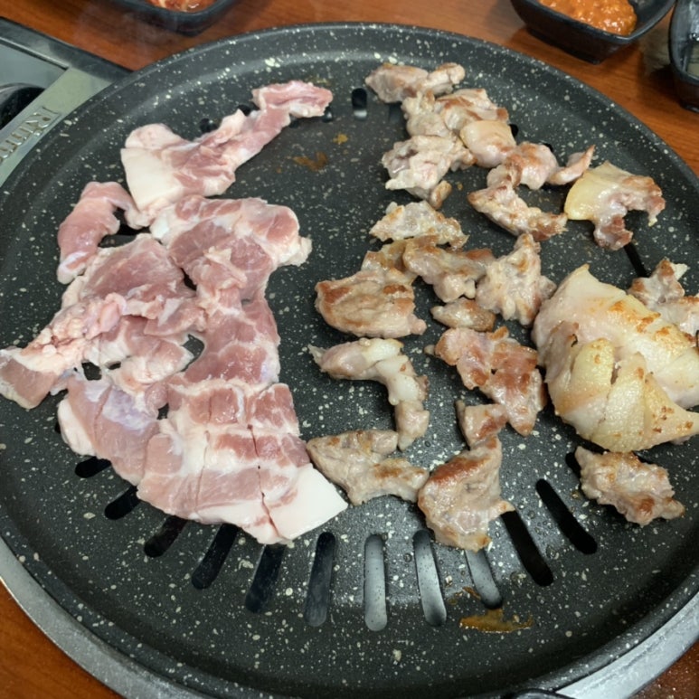범돼지꿈식당 이미지