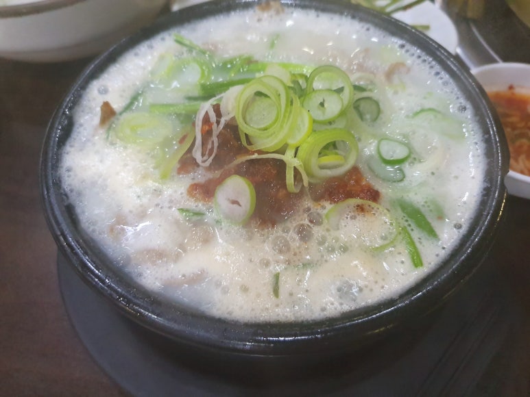 토박이돼지국밥 이미지