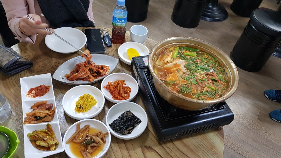 정다운칼만두 이미지