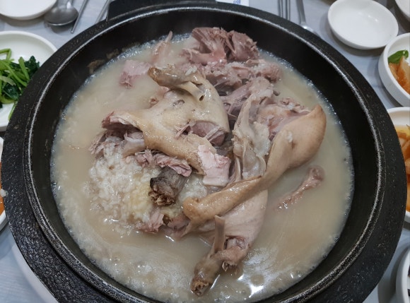 에덴오리누룽지백숙 이미지