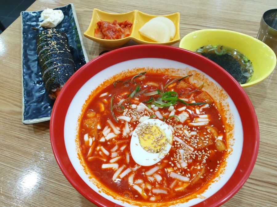 케이콜라보떡볶이 이미지