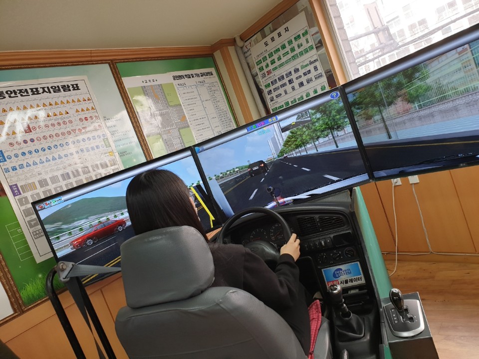 드라이빙114실내운전 이미지