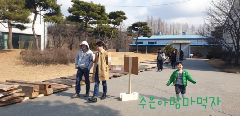 봄날목공소 이미지