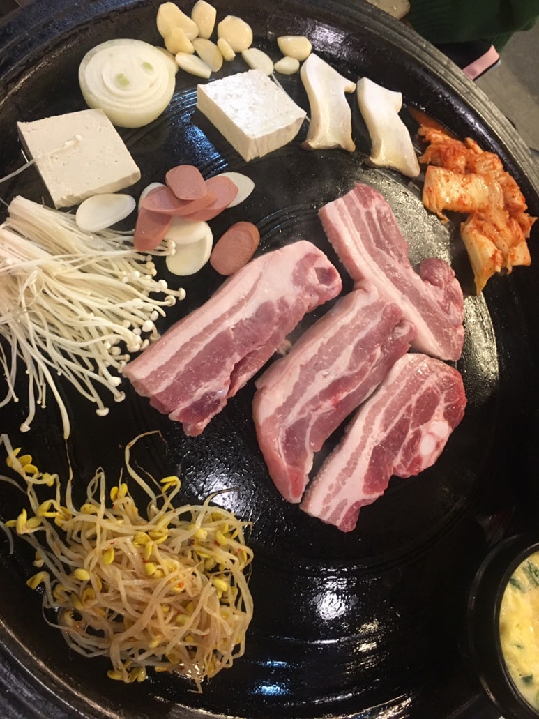 왕뚜껑삼겹살 이미지