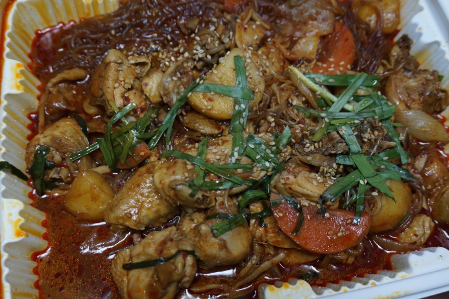 지지고조리고찜닭 이미지