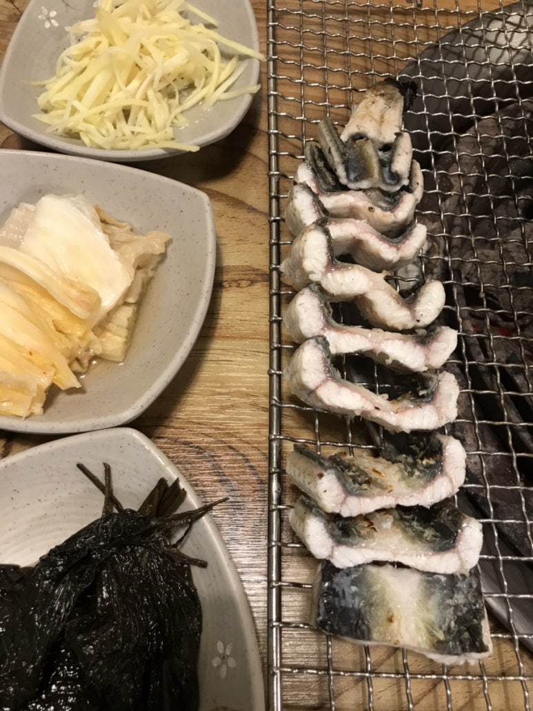 용문장어화로구이 이미지