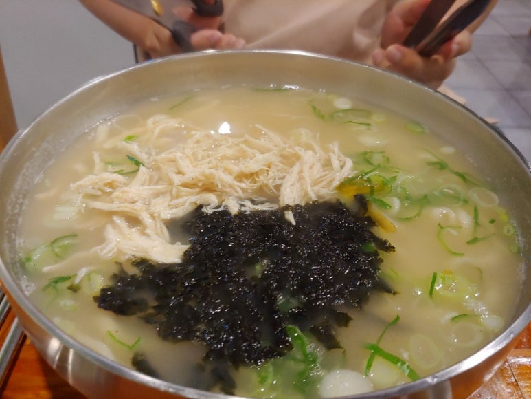 다래칼국수 이미지