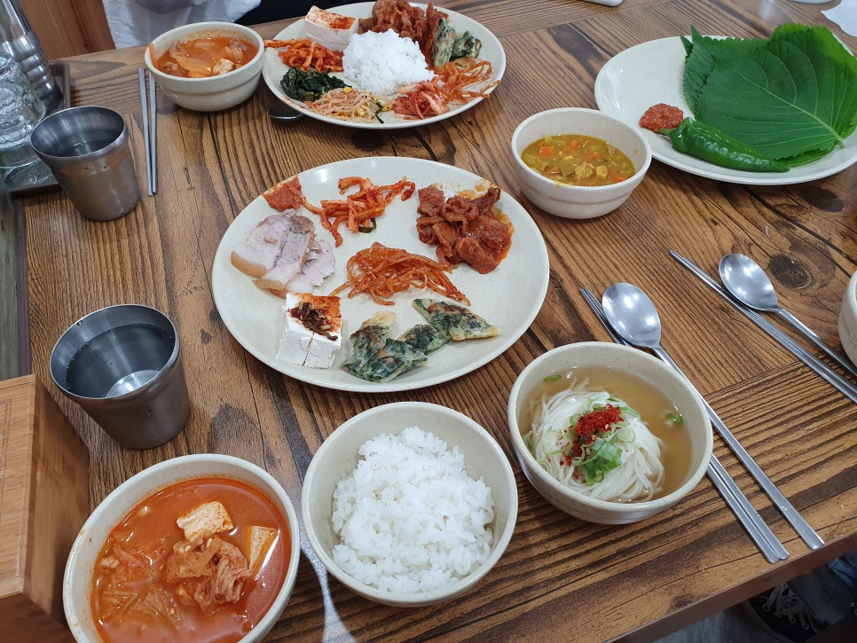 자매한식당 이미지