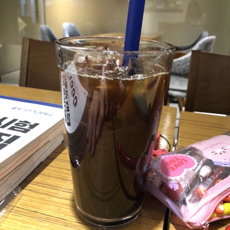 이디야산본역사점 이미지