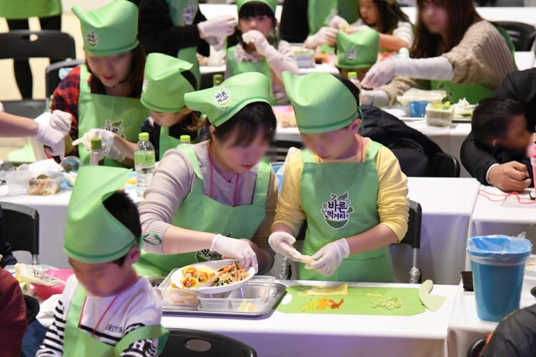 (주)율푸드 이미지
