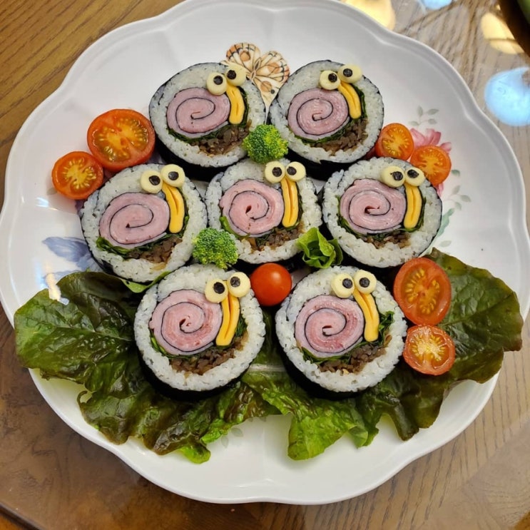 달팽이김밥 이미지