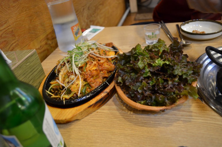 월수금 통돼지 김치찌개 이미지