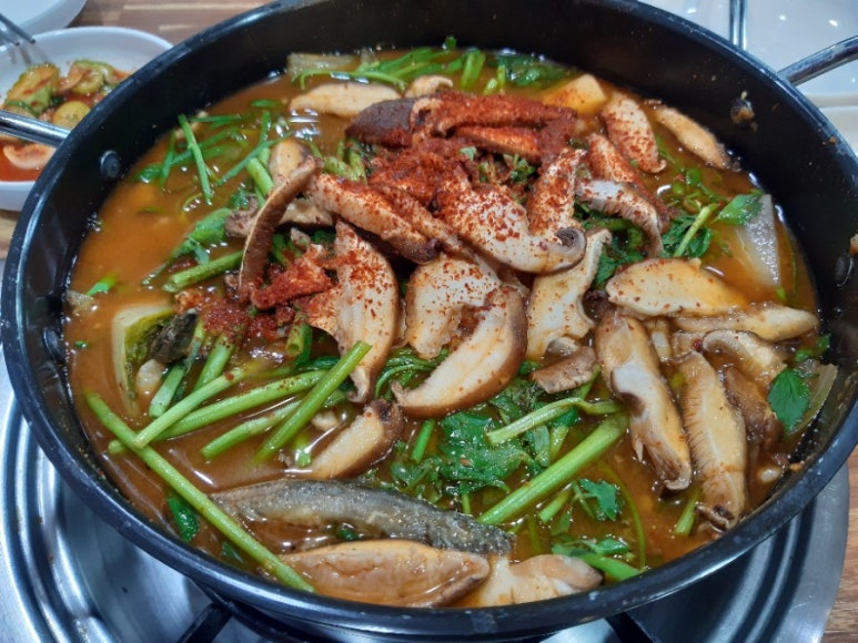 저수지매운탕 이미지