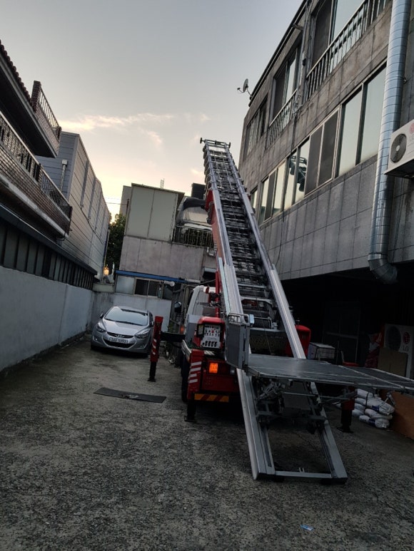 후다닥사다리차 이미지