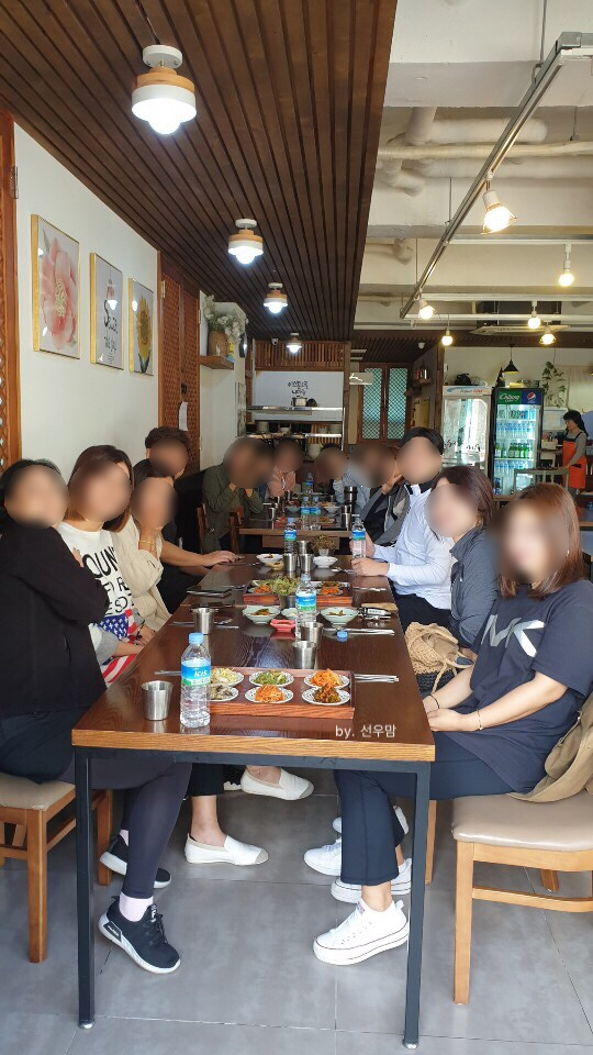 오월식탁 이미지