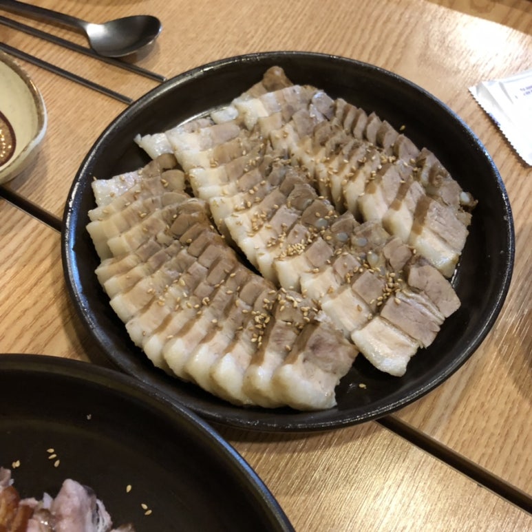 이성수왕족발 이미지