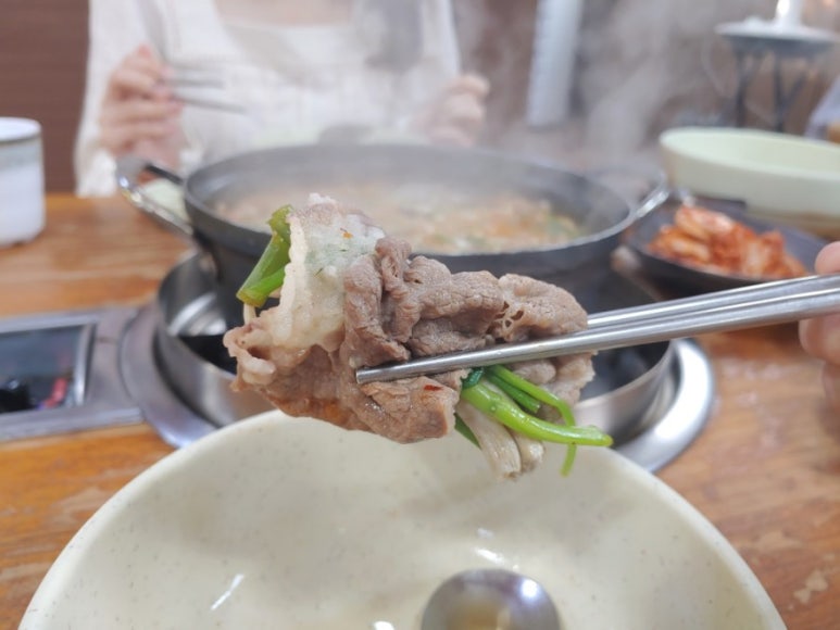 얼크니손칼국수 이미지