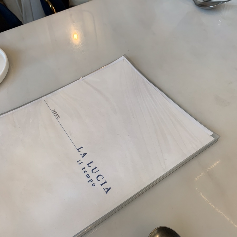 라루치아 이미지