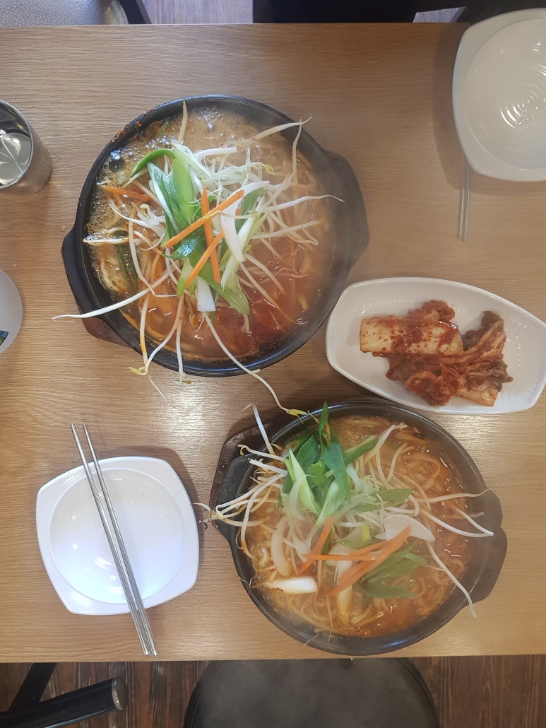 뚝배기육칼 이미지