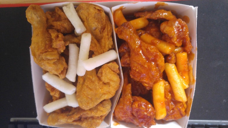 경아두마리치킨 이미지