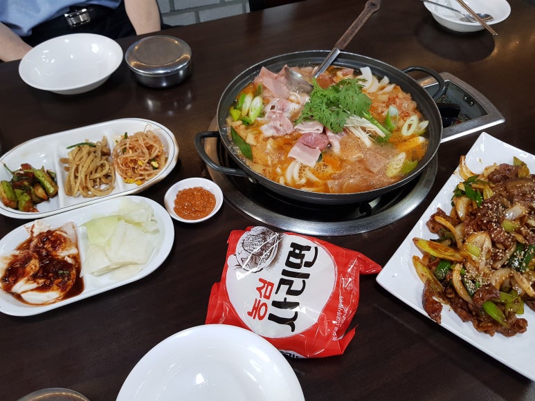 부대마을부대찌개 이미지
