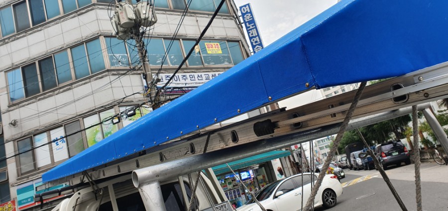 위드어스광고 이미지