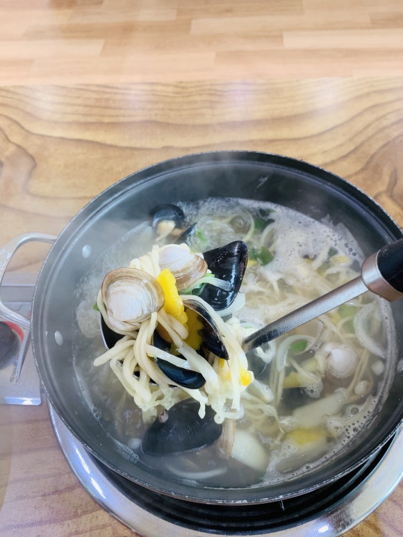 전통칼국수 이미지